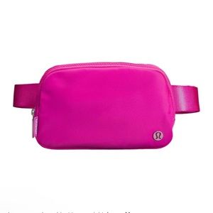 NWT Lululemon Everywhere Belt Bag